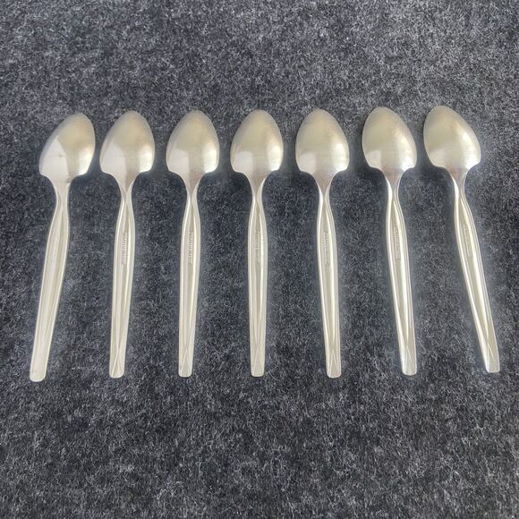 Vintage Wm Rogers MFG Co Silver Plated Grapefruit Spoons Lot of 7 Serrated Spoon - Picture 2 of 8